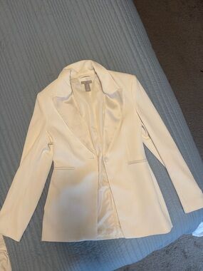 H&M Cream Women's Tailored Blazer Jacket